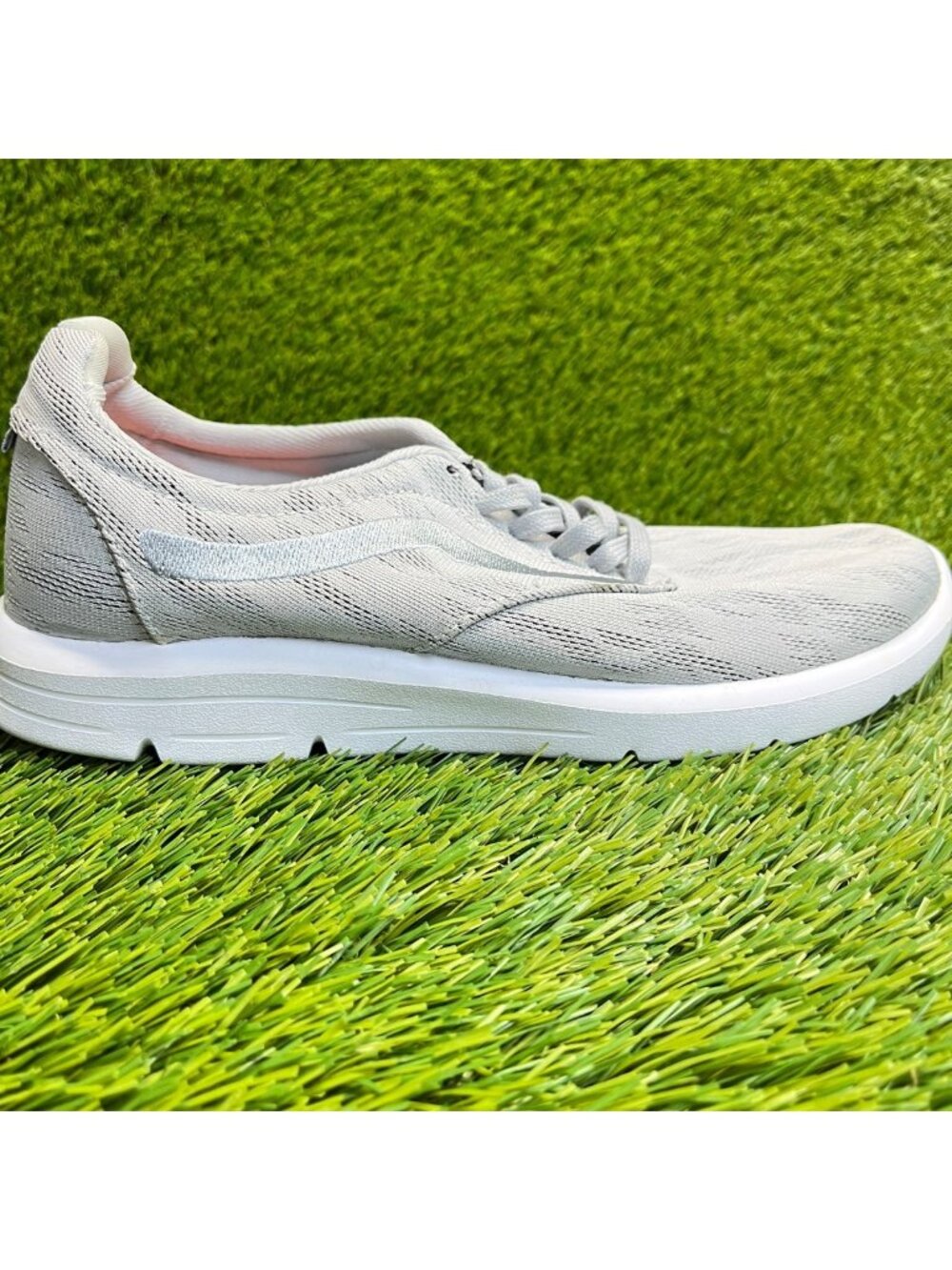 Vans ISO 1.5 Mesh Low Mens Size 9 Gray White Athletic Running Shoes Sneakers